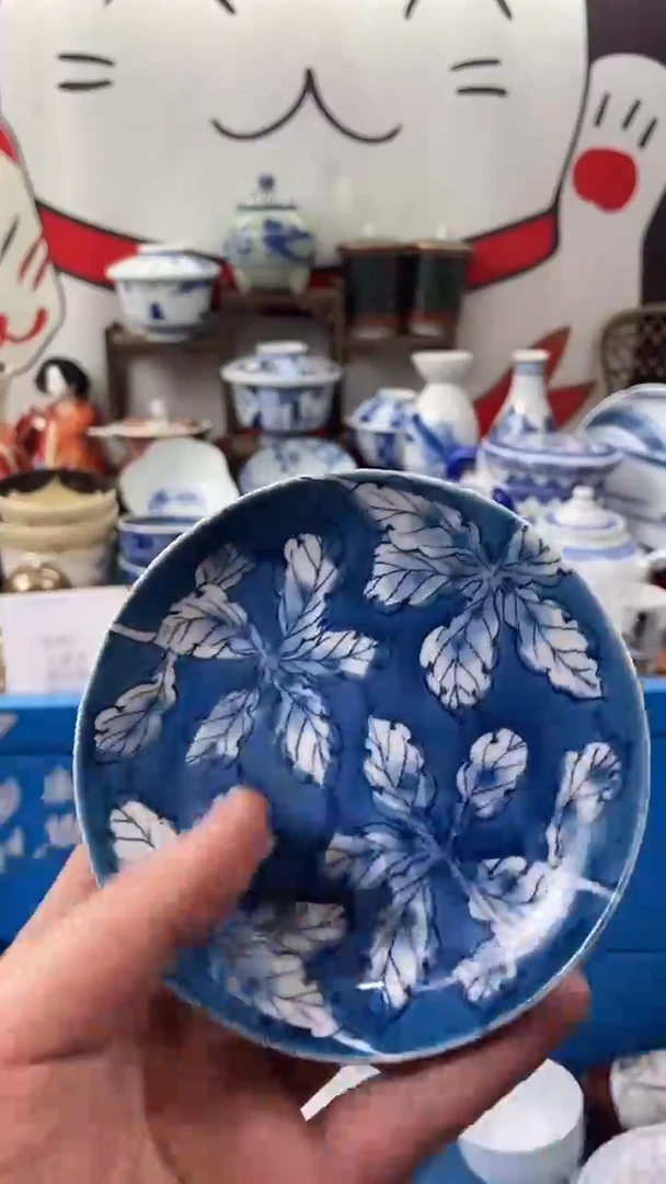 瓷片口沿直径大概是12