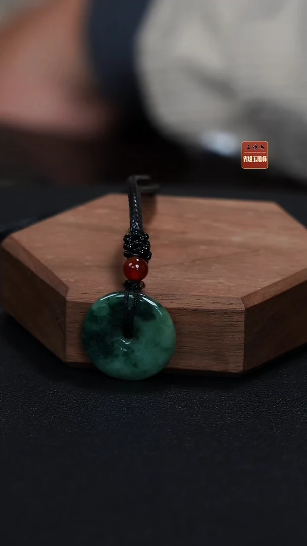 颈饰未镶嵌翡翠放****切福利