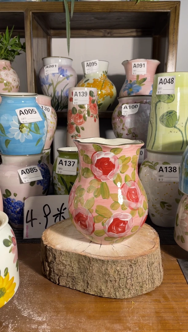 景德镇手绘陶瓷花瓶