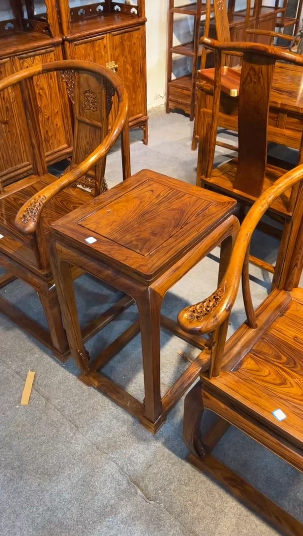 【闪购商品】花梨木类木雕椅子一对