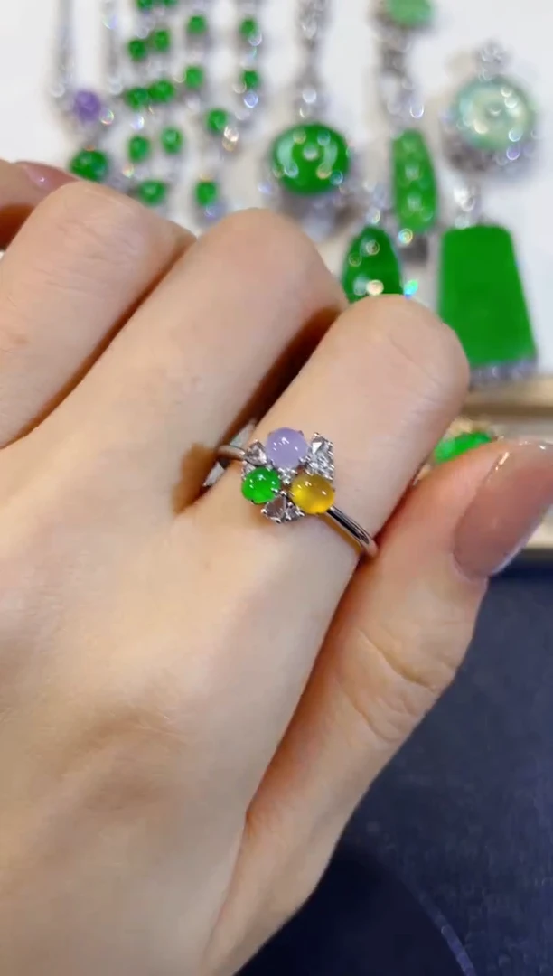 颈饰18K金镶嵌翡翠团购3