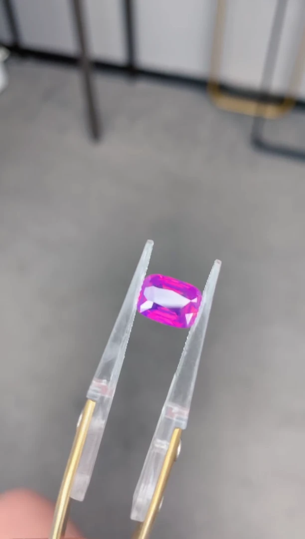 裸石彩色蓝宝石3ct 无烧紫蓝宝