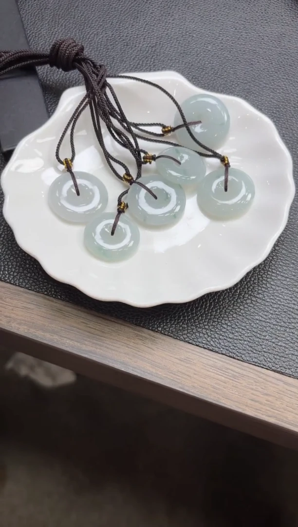 未镶嵌挂件翡翠多样性发一件R703128