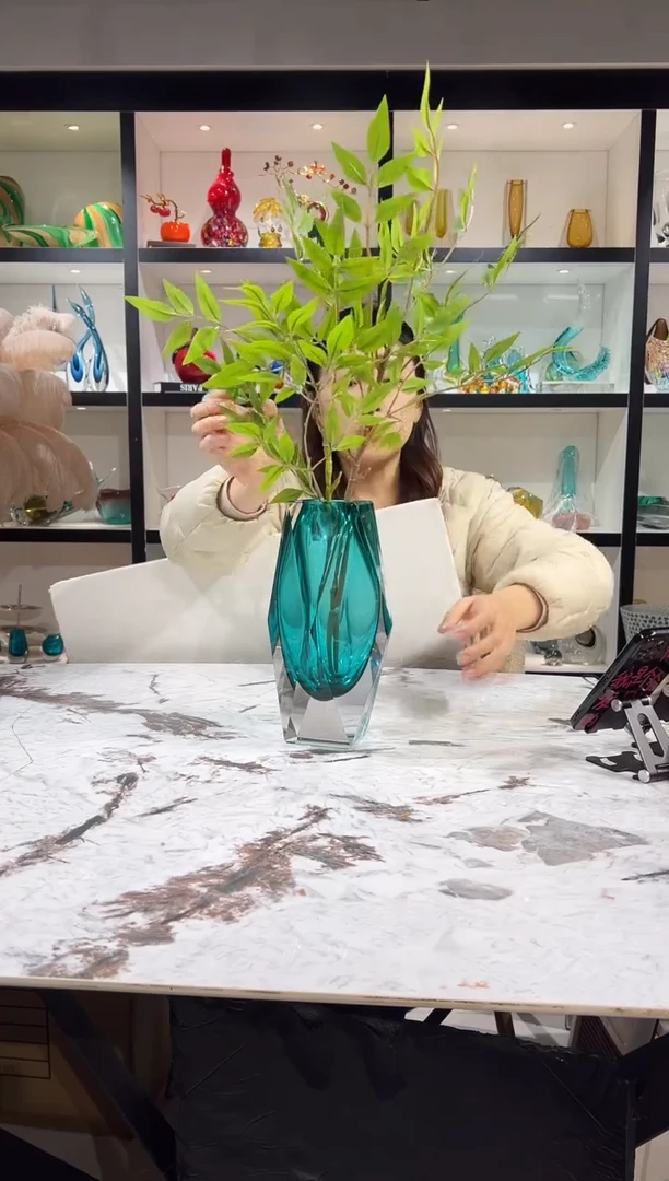 蓝色切面花瓶 现货