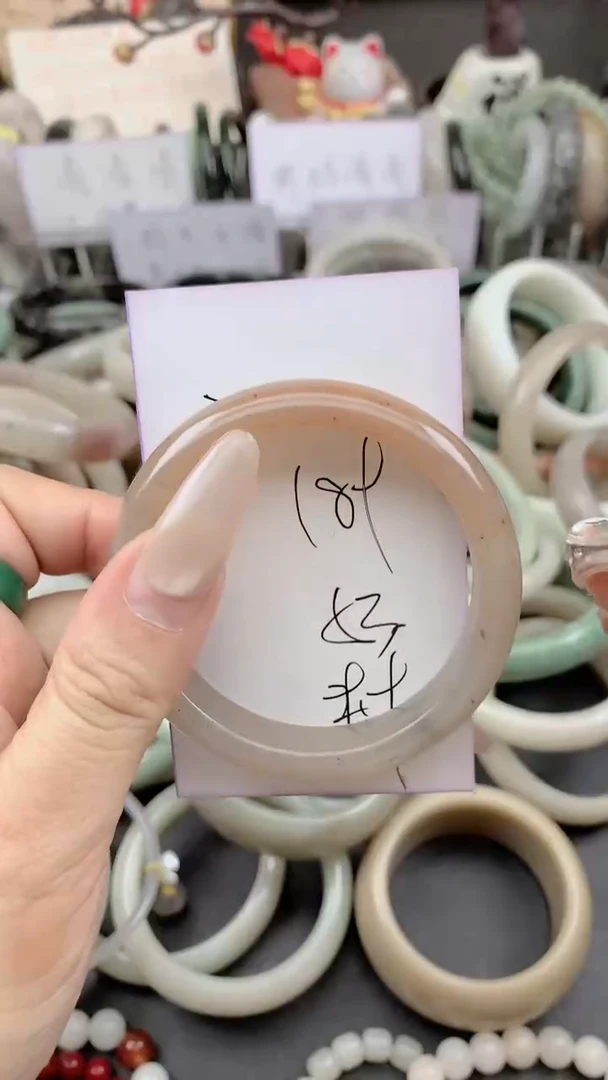 未镶嵌手镯石英质玉189