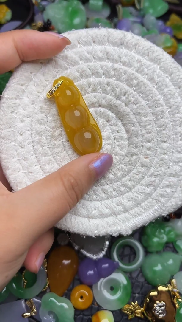 颈饰未镶嵌翡翠缅甸翡翠吊坠