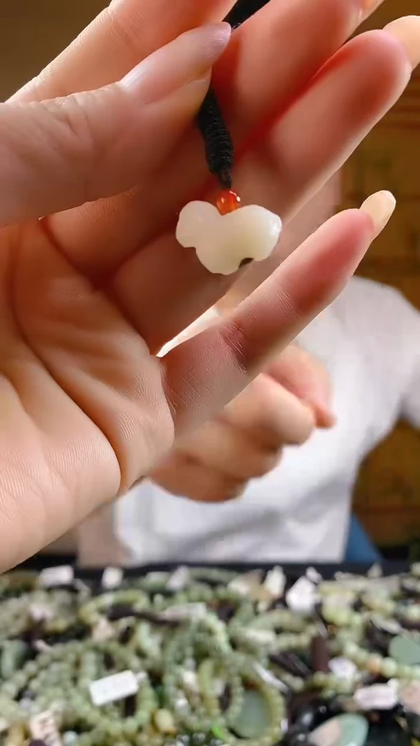 和田玉未镶嵌颈饰多样性发货，拍一发一