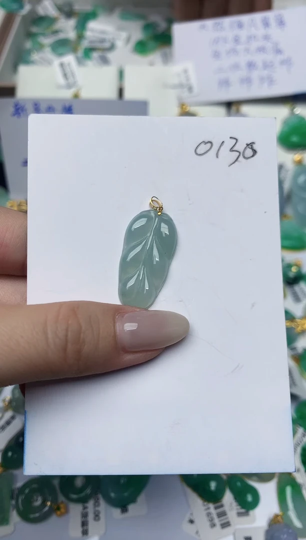 翡翠未镶嵌颈饰天然缅甸A货翡翠
