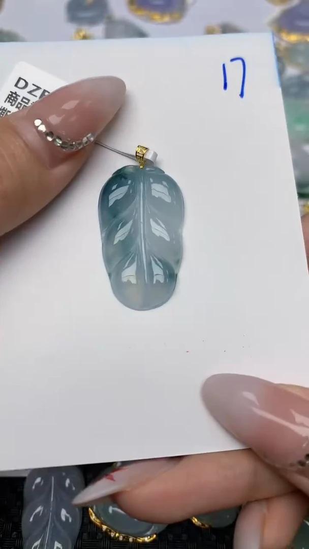 【闪购商品】翡翠颈饰18K金镶嵌天然翡翠A货