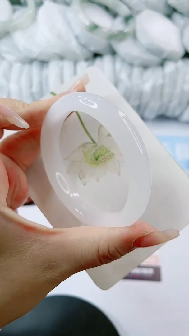 【闪购商品】石英质玉手镯未镶嵌0447801024-多样性发货