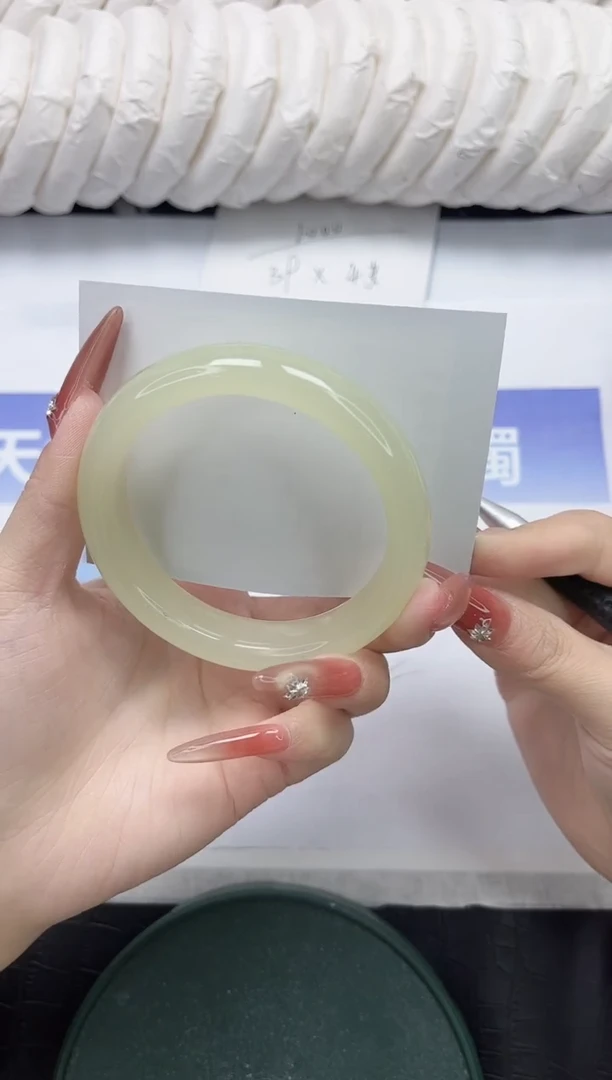 未镶嵌手镯石英质玉67-57