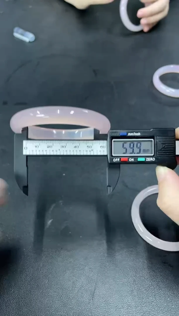 玛瑙/玉髓手镯未镶嵌437