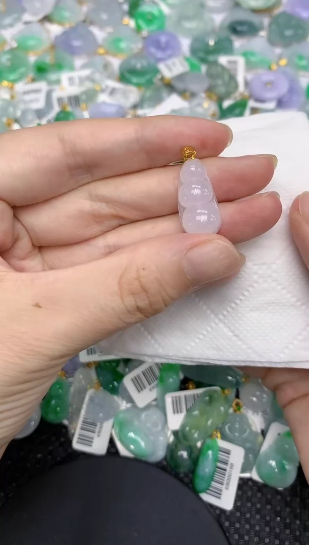 颈饰18K金镶嵌翡翠1111111