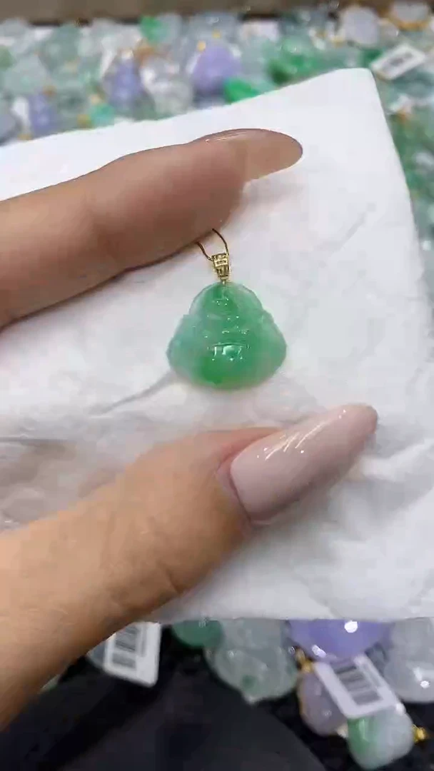 颈饰18K金镶嵌翡翠111111111111