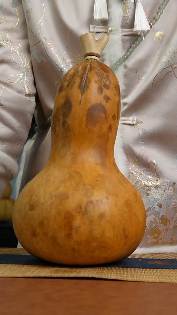 991号 天然热水酒葫芦 一物一拍（有瑕介意勿拍）