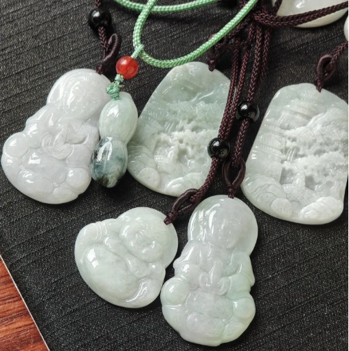 天然A货翡翠挂件 多样性不指定随机发货1件