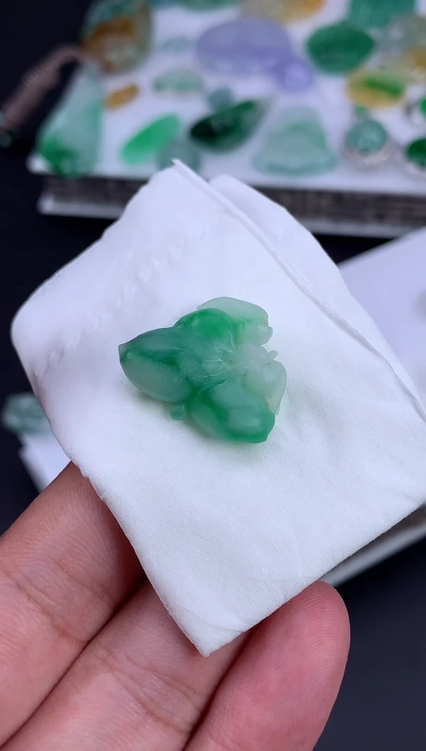未镶嵌定制翡翠平**生翡翠