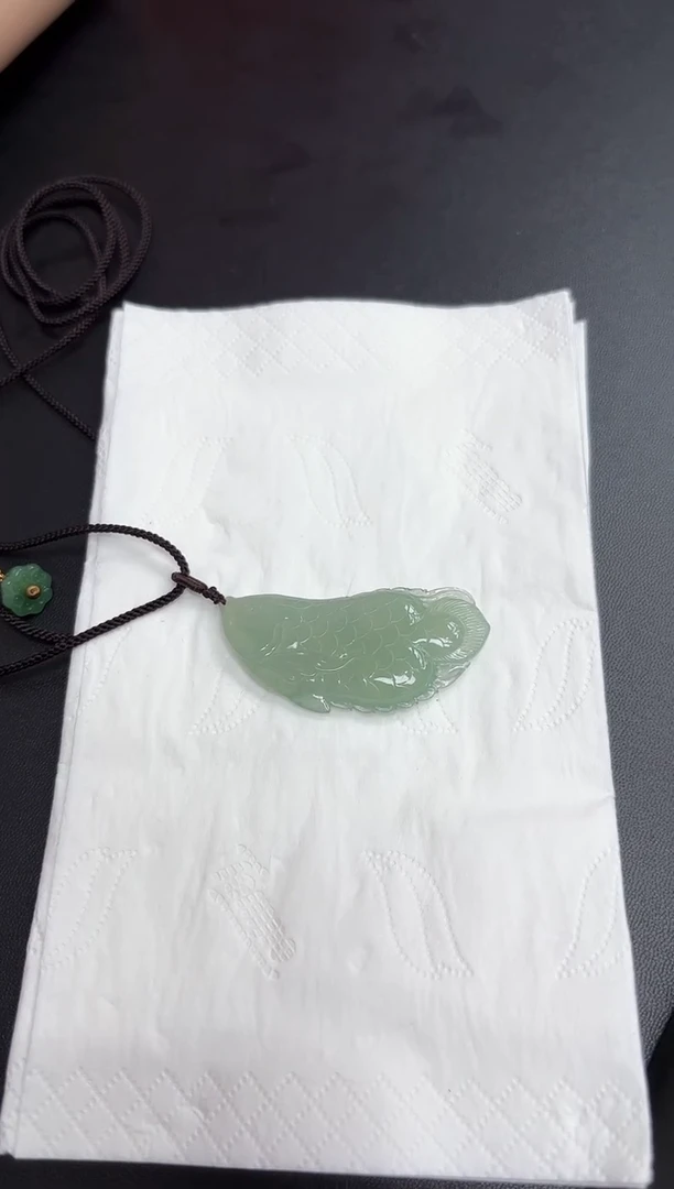 颈饰未镶嵌翡翠简*?鱼