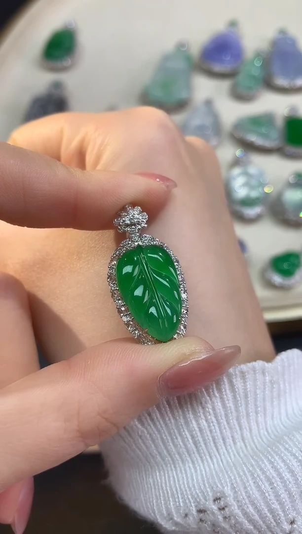 吊坠(不含链)18K金镶嵌翡翠吊坠(不含链)|19800