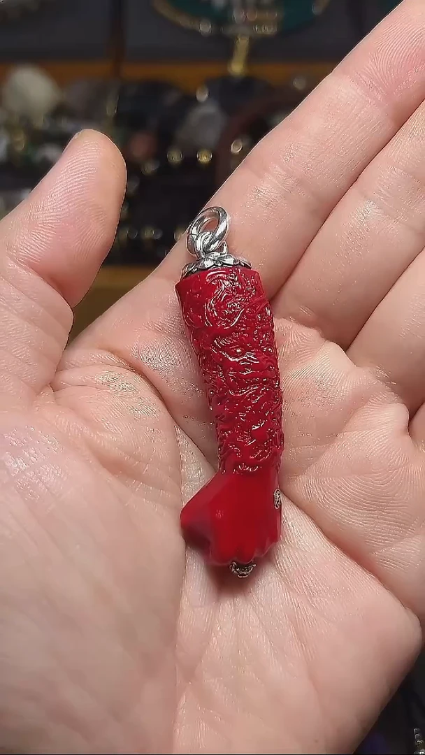 鹿骨其他天狗红大权在握吊坠