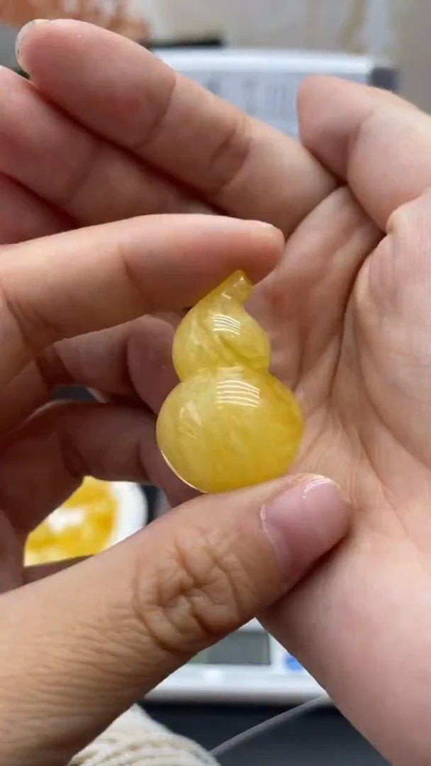 琥珀未镶嵌珠宝奇石239