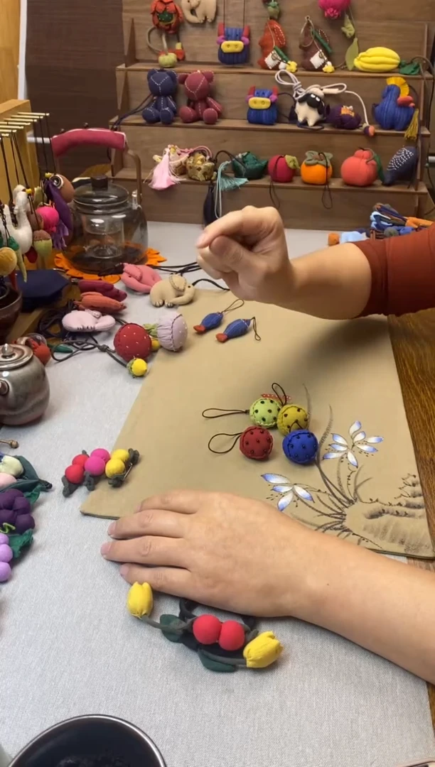 小莲子手机挂（四色各一）共4个