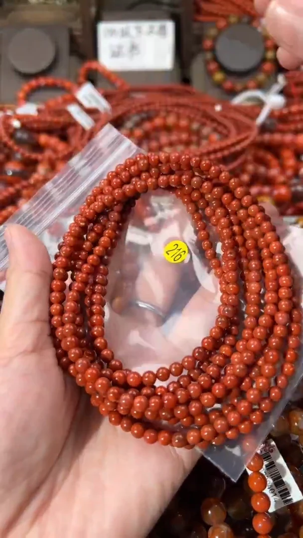 南红玛瑙手串未镶嵌月**泉4+
