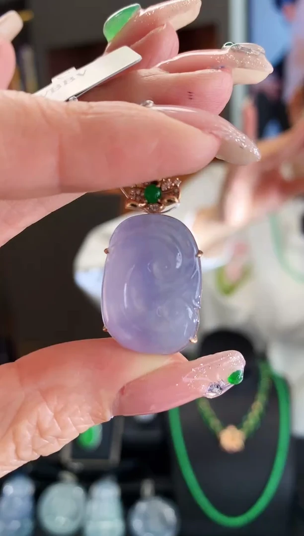 【闪购商品】翡翠吊坠(不含链)18K金镶嵌如意吊坠