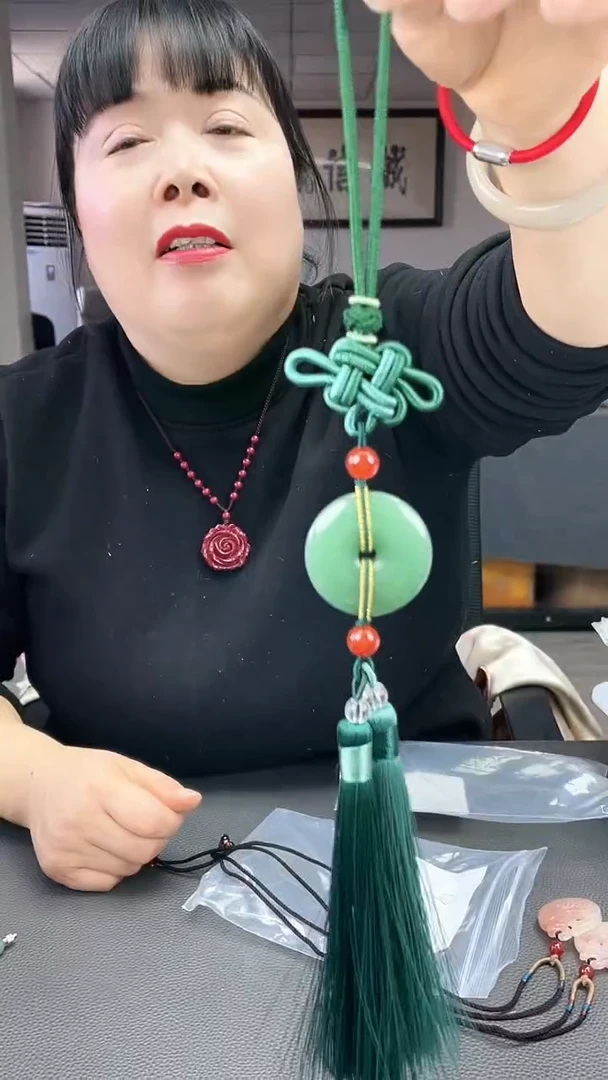 【闪购商品】石英质玉绿色平安扣车挂未镶嵌30