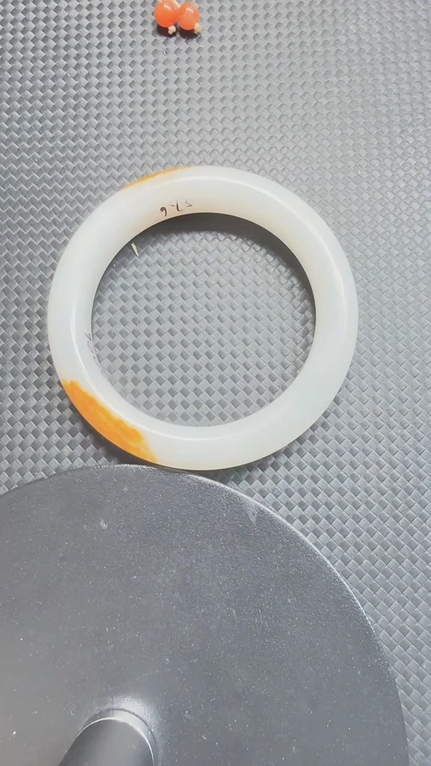 和田玉手镯未镶嵌509圈口57.6