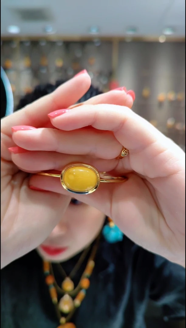 蜜蜡银S925镀金镶嵌珠宝奇石﹣F894蜜蜡手镯