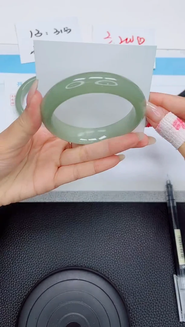 石英质玉手镯未镶嵌181-60.1