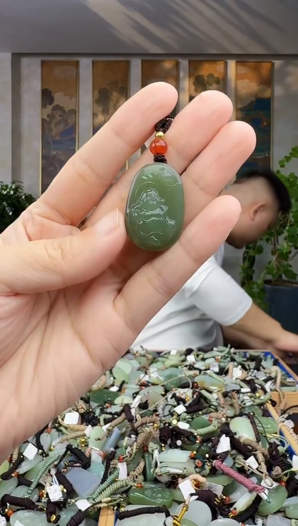 未镶嵌和田玉挂件拍一发一