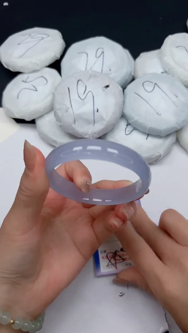 未镶嵌手镯石英质玉108/5455