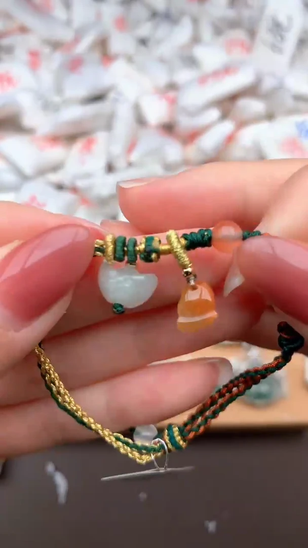 【闪购商品】翡翠手绳未镶嵌一