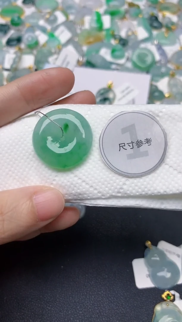 颈饰未镶嵌翡翠天然缅甸A货翡翠