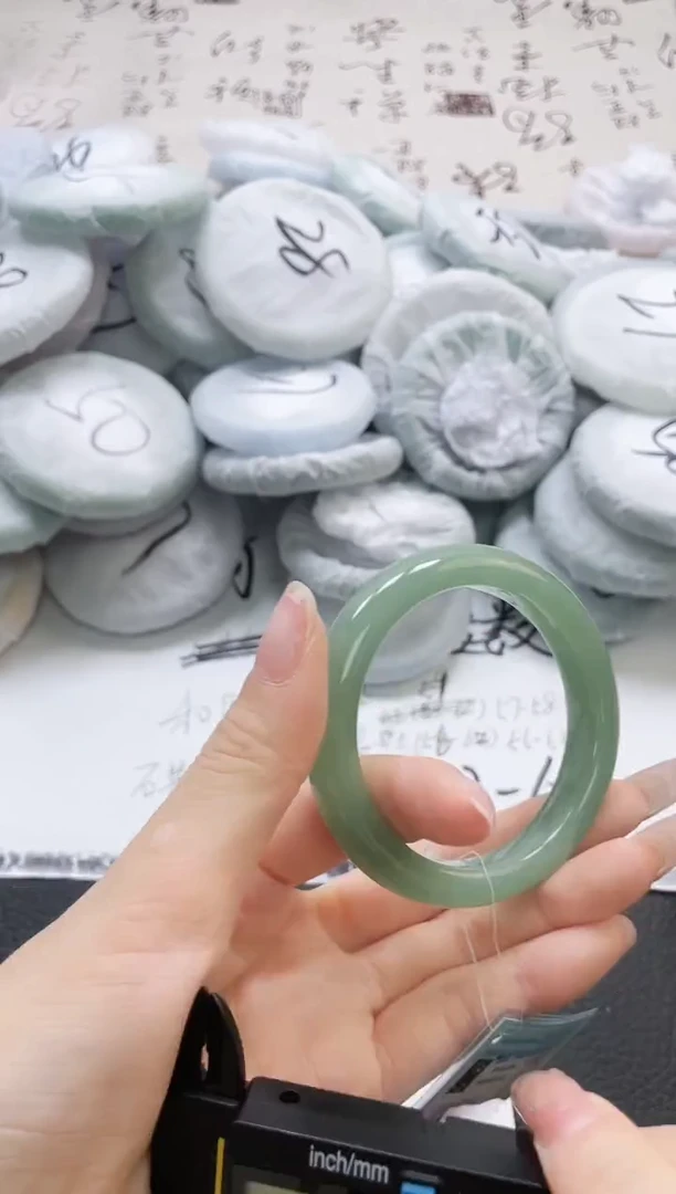 未镶嵌手镯石英质玉259-54
