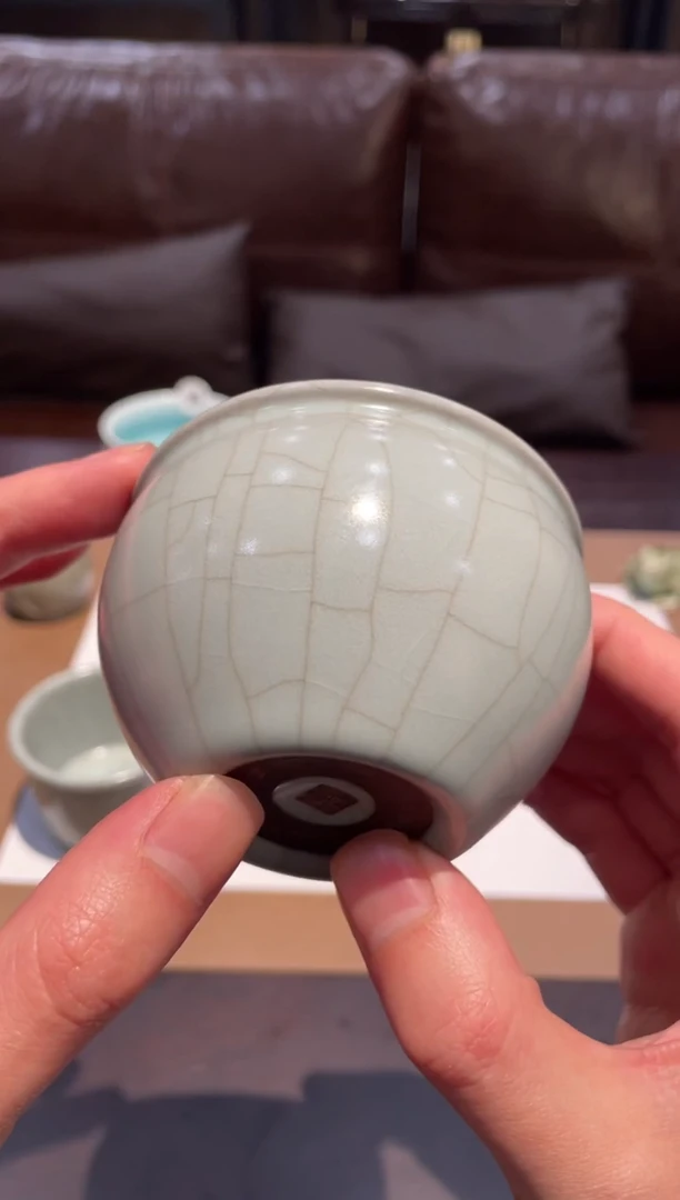 104卢湛官窑 风水缸