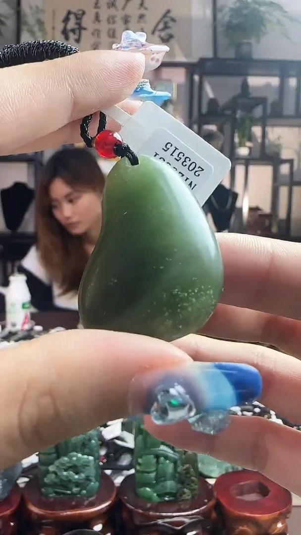颈饰未镶嵌和田玉3515
