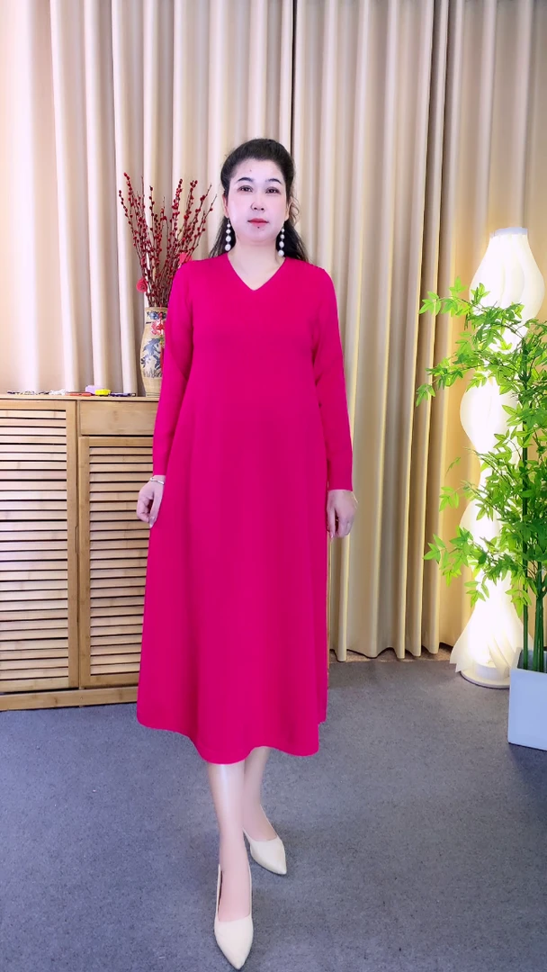 春夏款宽松时尚气质过膝显瘦V领大码针织长袖中长款连衣裙029新款