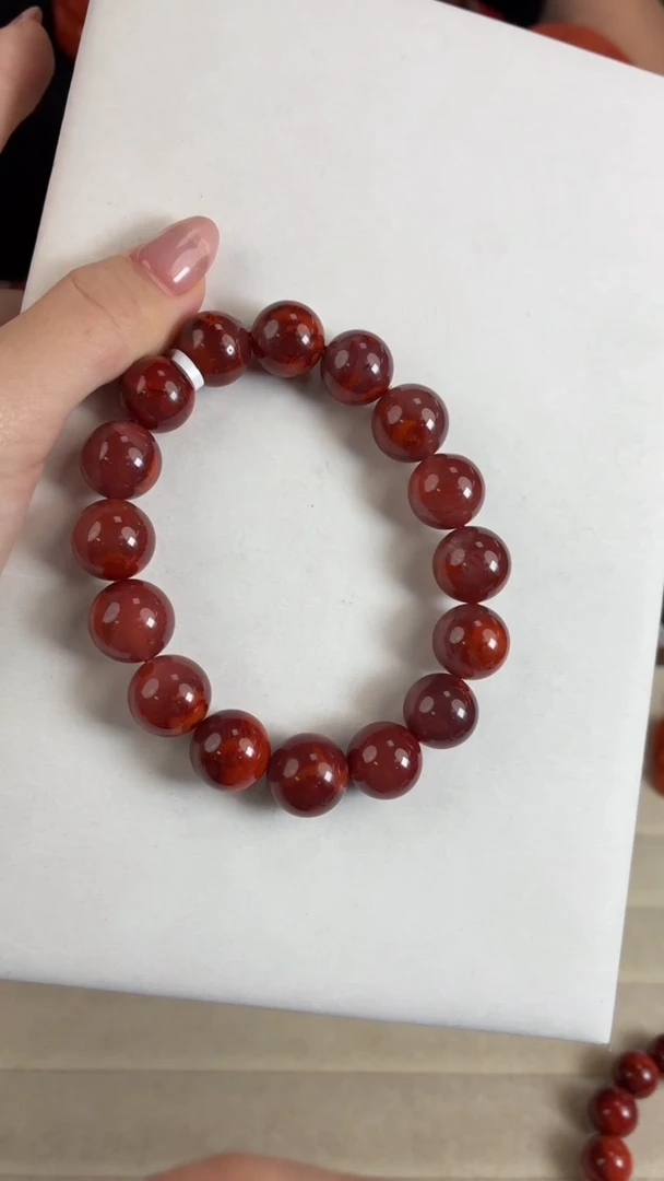 未镶嵌瓦西手串14+南红玛瑙一个/条