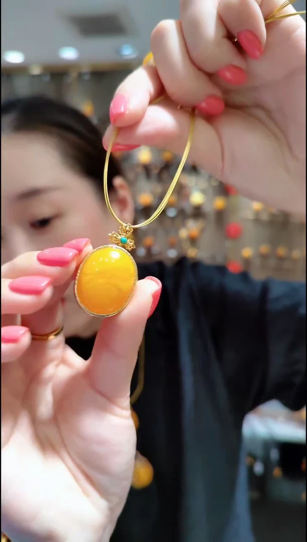 蜜蜡银S925镀金镶嵌珠宝奇石﹣F526蜜蜡吊坠赠项圈