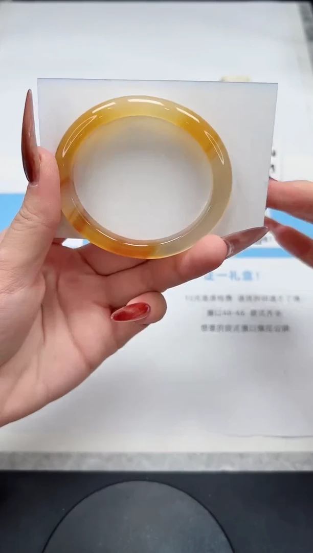 【闪购商品】石英质玉手镯未镶嵌62/贵妃55.1