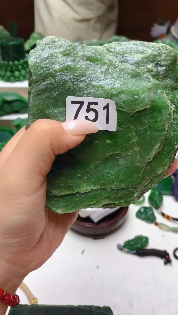 未镶嵌和田玉（碧玉）珠宝半成品1