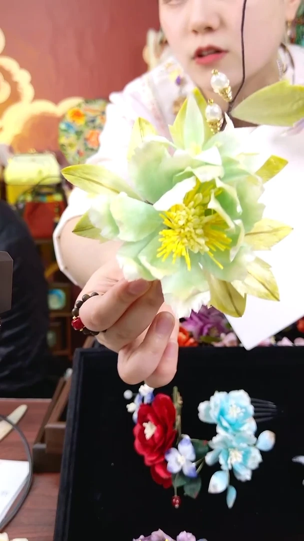 纯铜合金琉璃非遗绒花厚绒浅黄色发饰