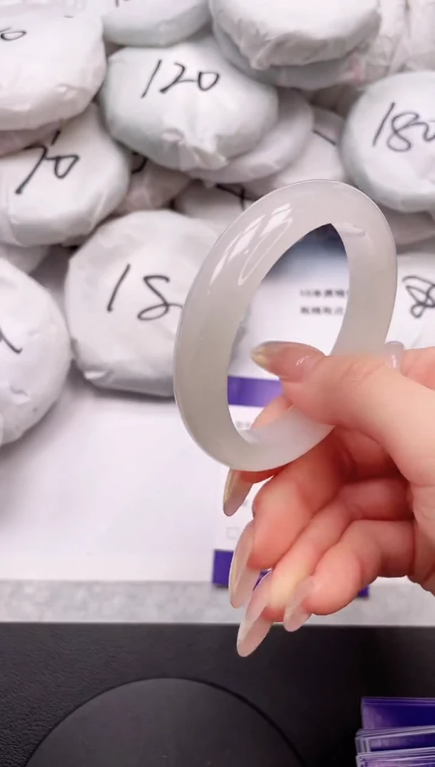 【闪购商品】石英质玉手镯未镶嵌23K09-56