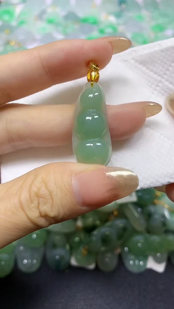 颈饰未镶嵌翡翠A货