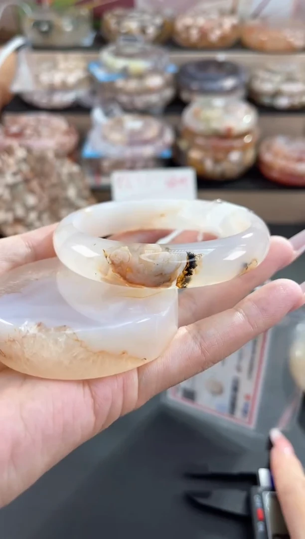 未镶嵌手镯石英质玉61