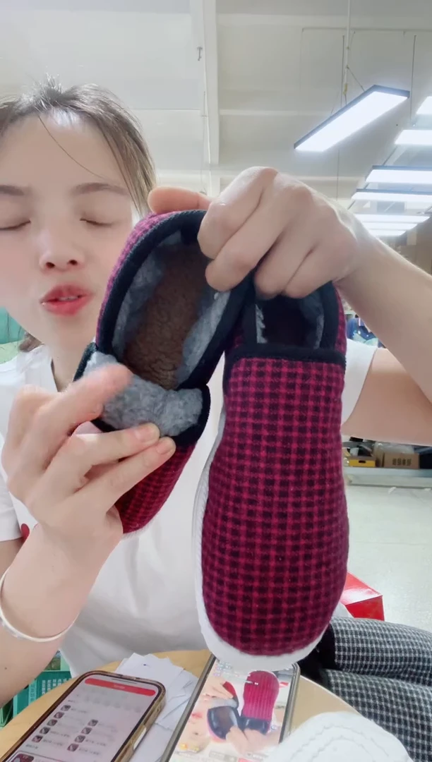 何航清仓款红色格棉鞋36码70号