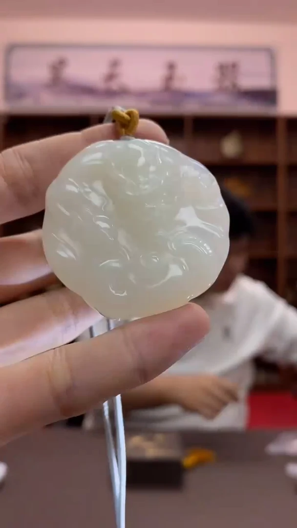 【闪购商品】蛇纹石玉颈饰未镶嵌吊坠